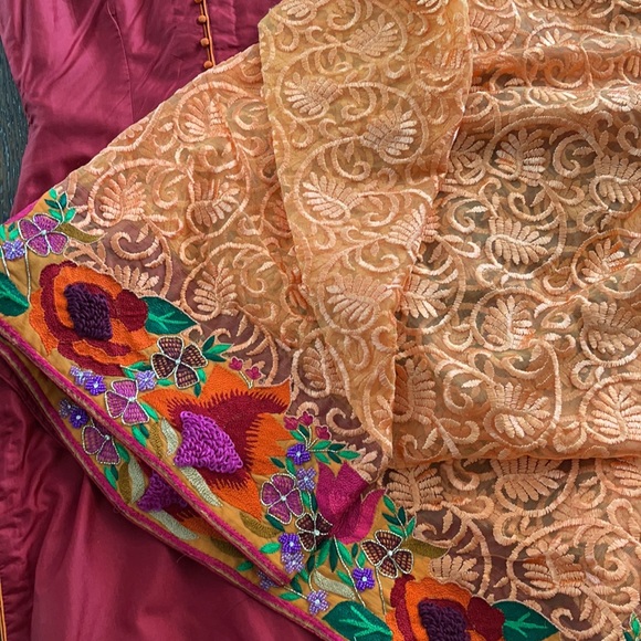 indian suit with tights and scarf - Picture 3 of 4